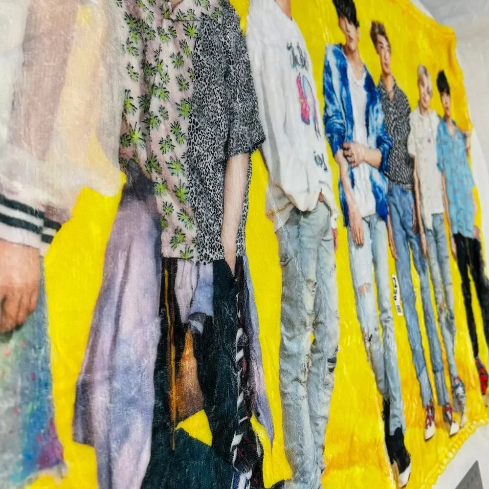 K-Pop Group BTS ARMY Plush Fleece Throw Blanket Yellow 44